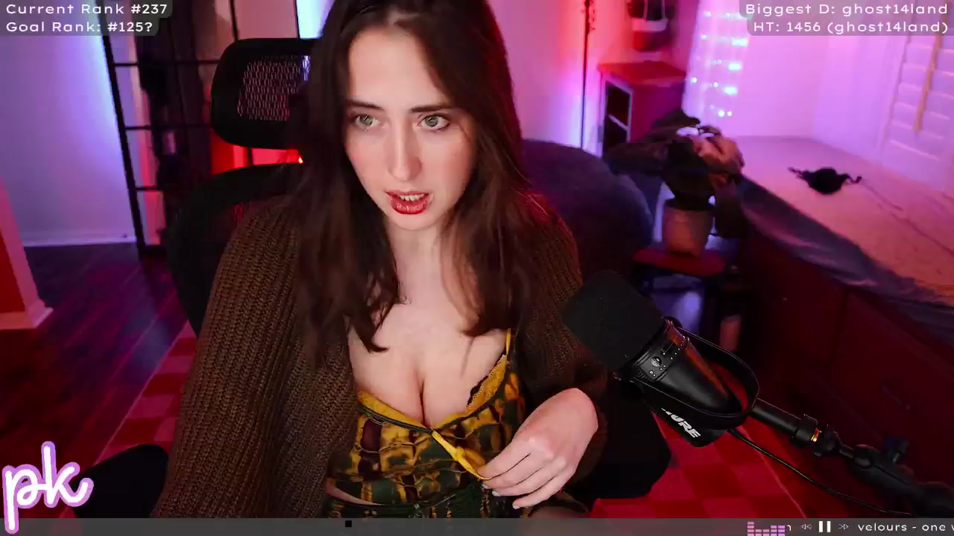 Gallery image thumbnail from PrincessKate's myfreecams stream on, 01/25/2025, 03:54 image 8 of 20