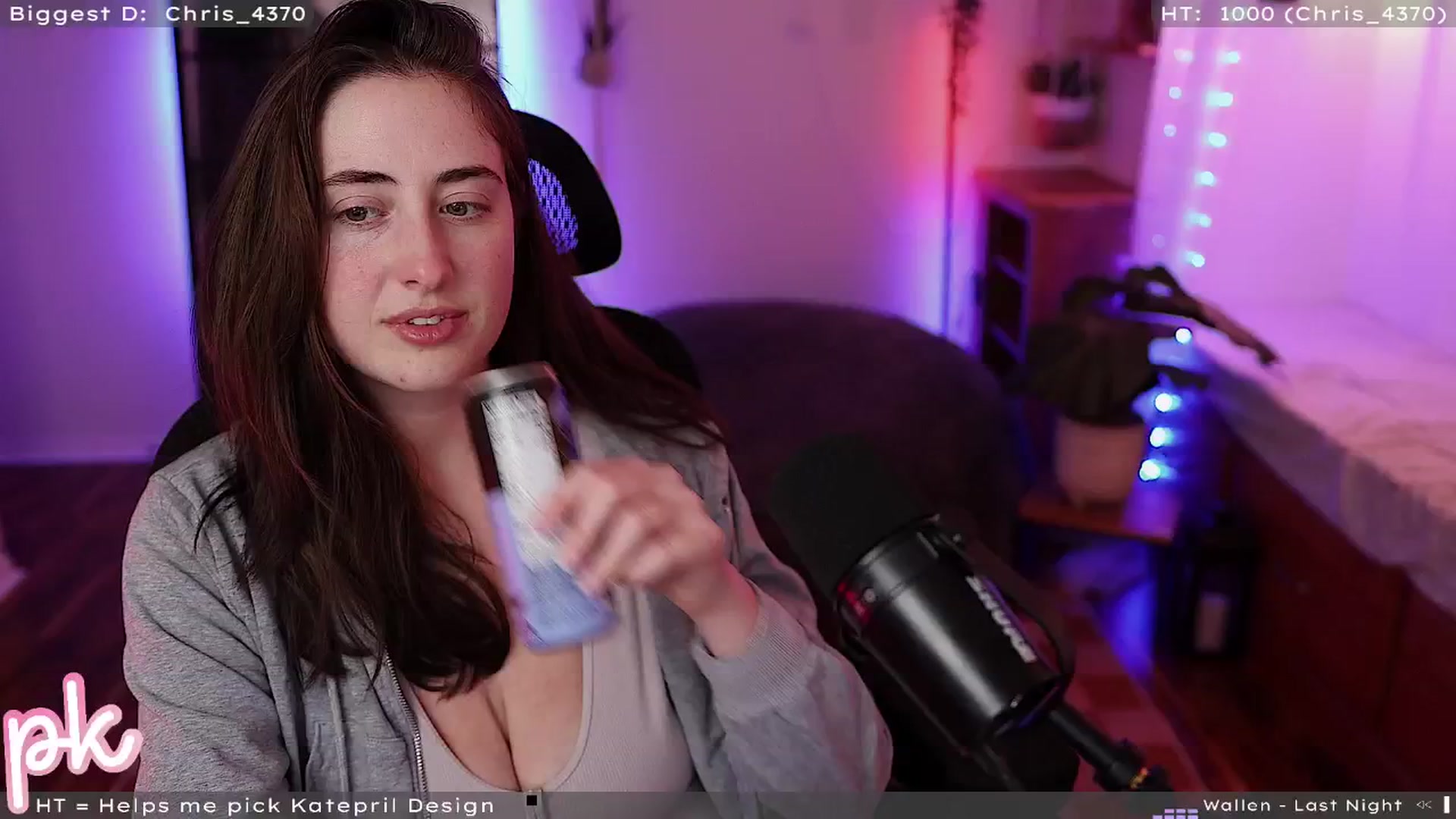 Gallery image thumbnail from PrincessKate's myfreecams stream on, 03/11/2025, 03:28 image 17 of 20