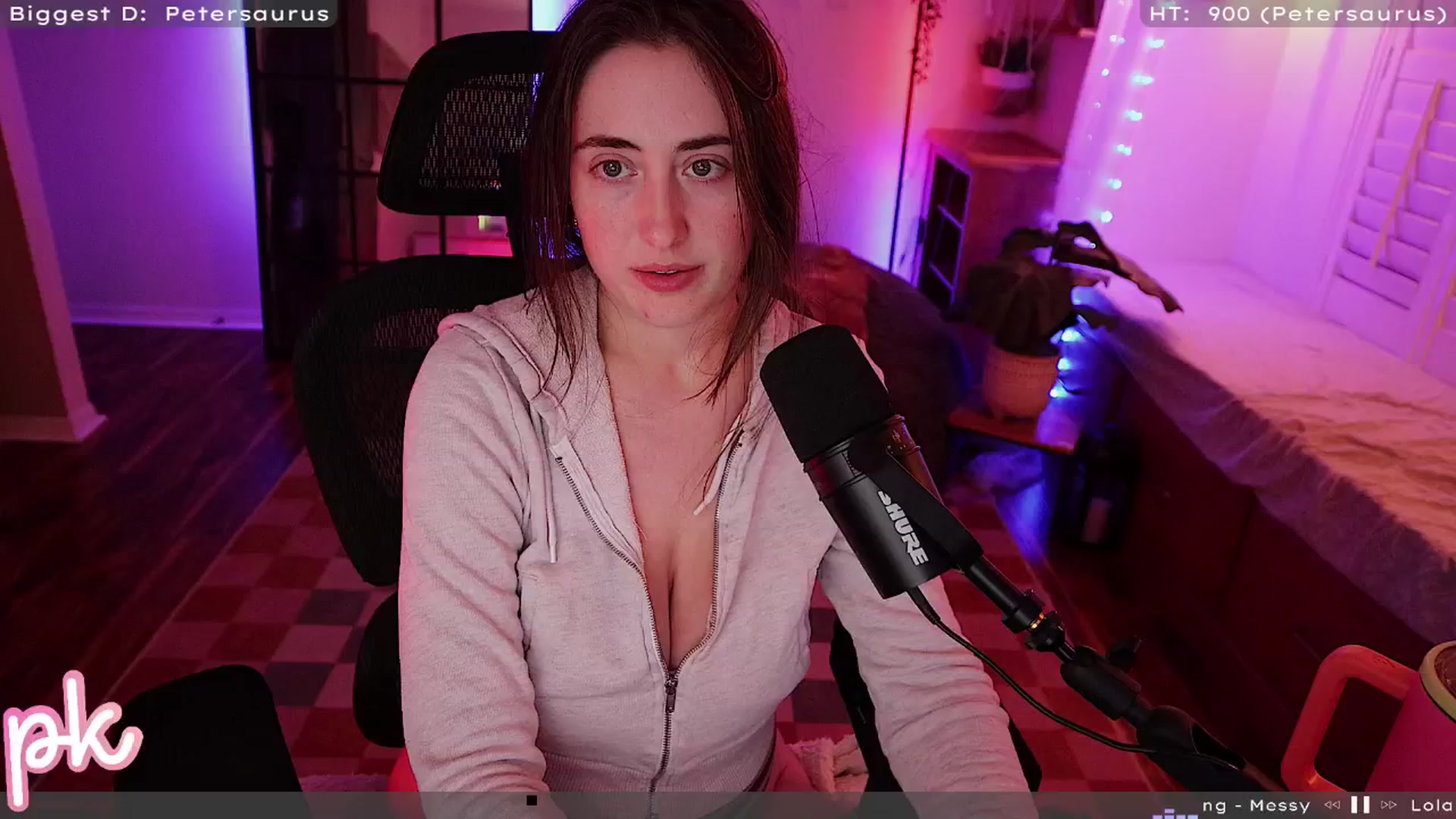 Gallery image thumbnail from PrincessKate's myfreecams stream on, 03/19/2025, 03:32 image 16 of 20