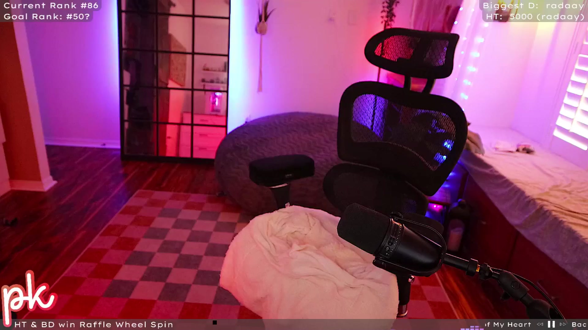 Gallery image thumbnail from PrincessKate's myfreecams stream on, 04/18/2025, 21:23 image 15 of 20