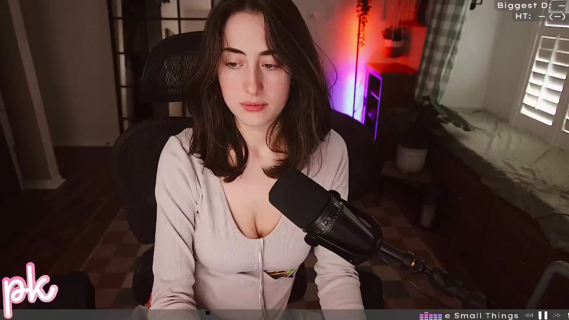 Gallery image thumbnail from PrincessKate's myfreecams stream on, 11/19/2025, 22:46 image 2 of 20