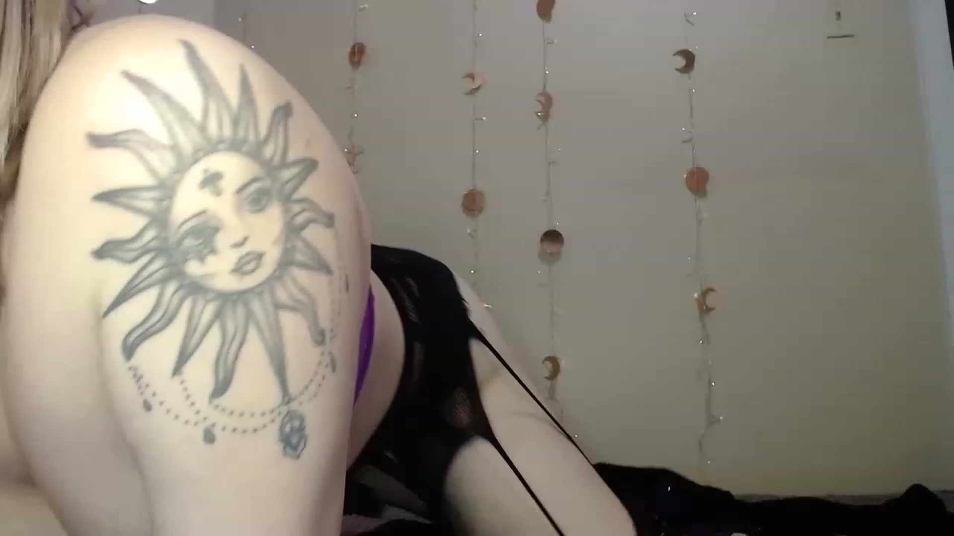 Gallery image thumbnail from PrincessKlara's myfreecams stream on, 11/25/2022, 22:49 image 11 of 20