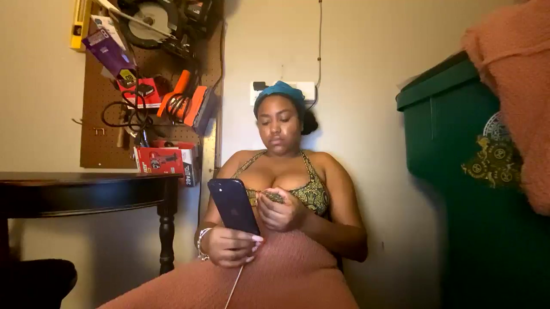 Gallery image thumbnail from PrincessLivv's myfreecams stream on, 04/13/2026, 08:02 image 6 of 20