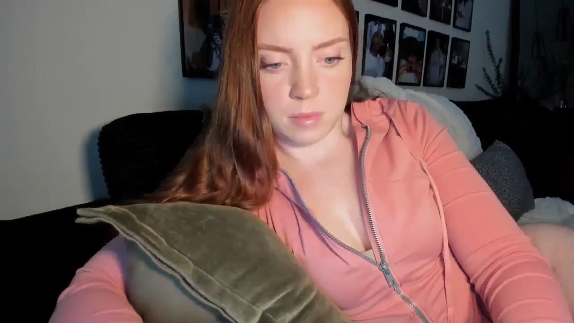Gallery image thumbnail from PrincessNat's myfreecams stream on, 06/16/2025, 02:23 image 15 of 20