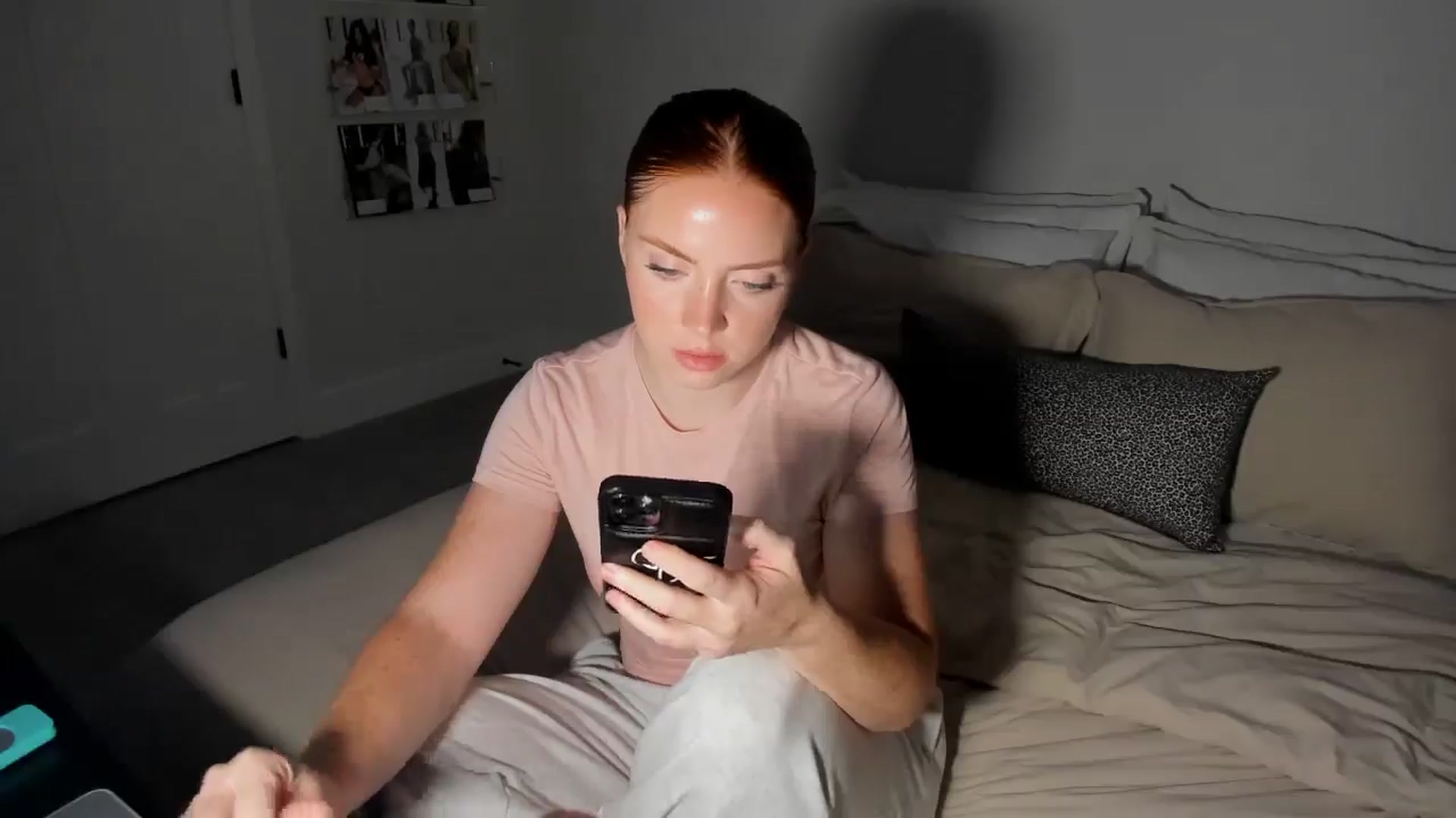 Gallery image thumbnail from PrincessNat's myfreecams stream on, 06/25/2025, 02:25 image 4 of 20