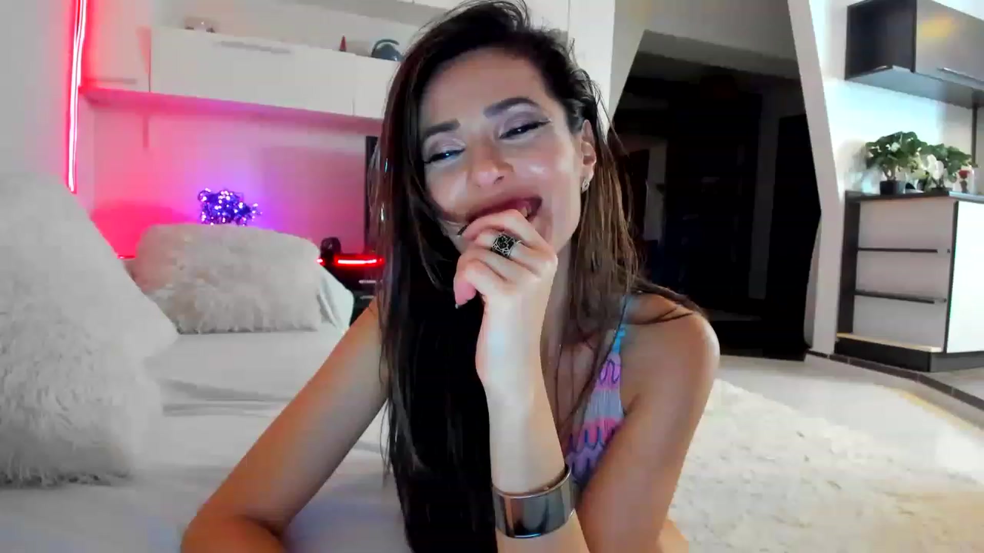 Gallery image thumbnail from PrincessPeggy's myfreecams stream on, 01/31/2023, 05:43 image 12 of 20