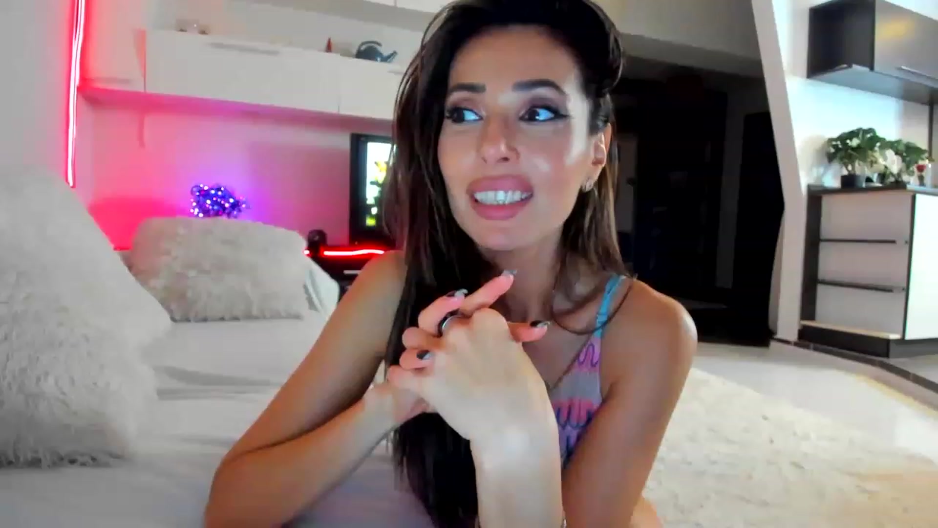Gallery image thumbnail from PrincessPeggy's myfreecams stream on, 01/31/2023, 05:43 image 9 of 20