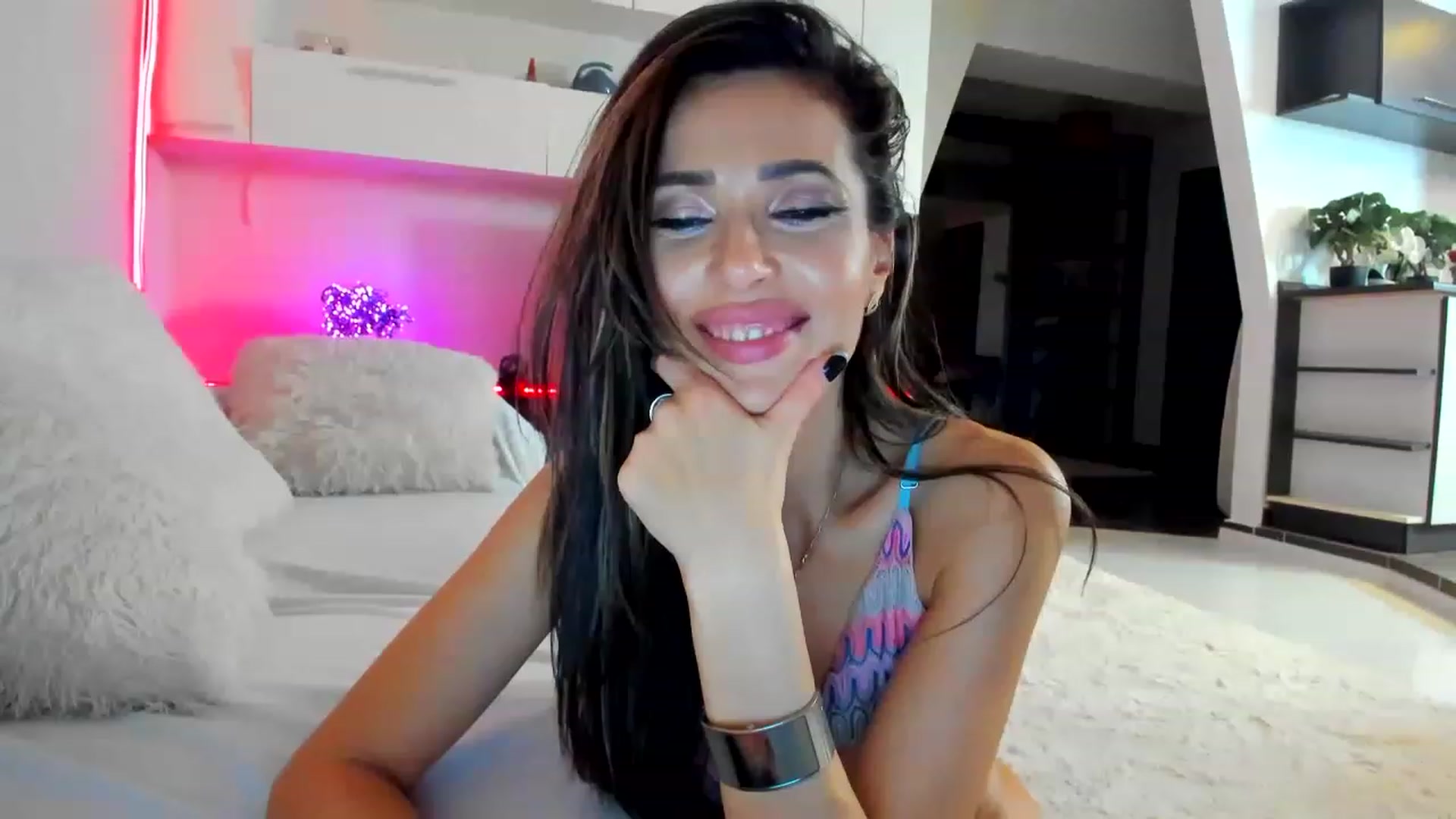 Gallery image thumbnail from PrincessPeggy's myfreecams stream on, 01/31/2023, 05:43 image 14 of 20