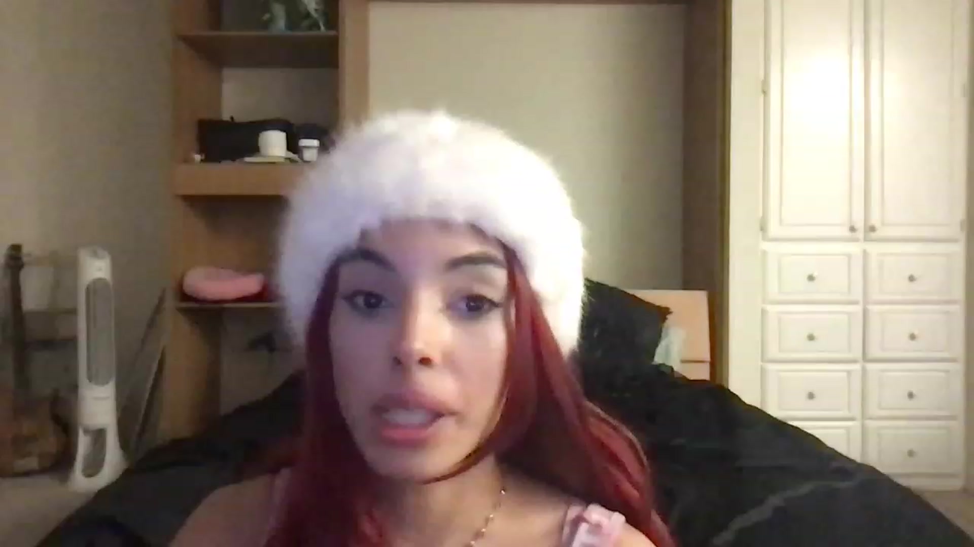 Gallery image thumbnail from PrincessRue's myfreecams stream on, 01/23/2023, 06:06 image 15 of 20