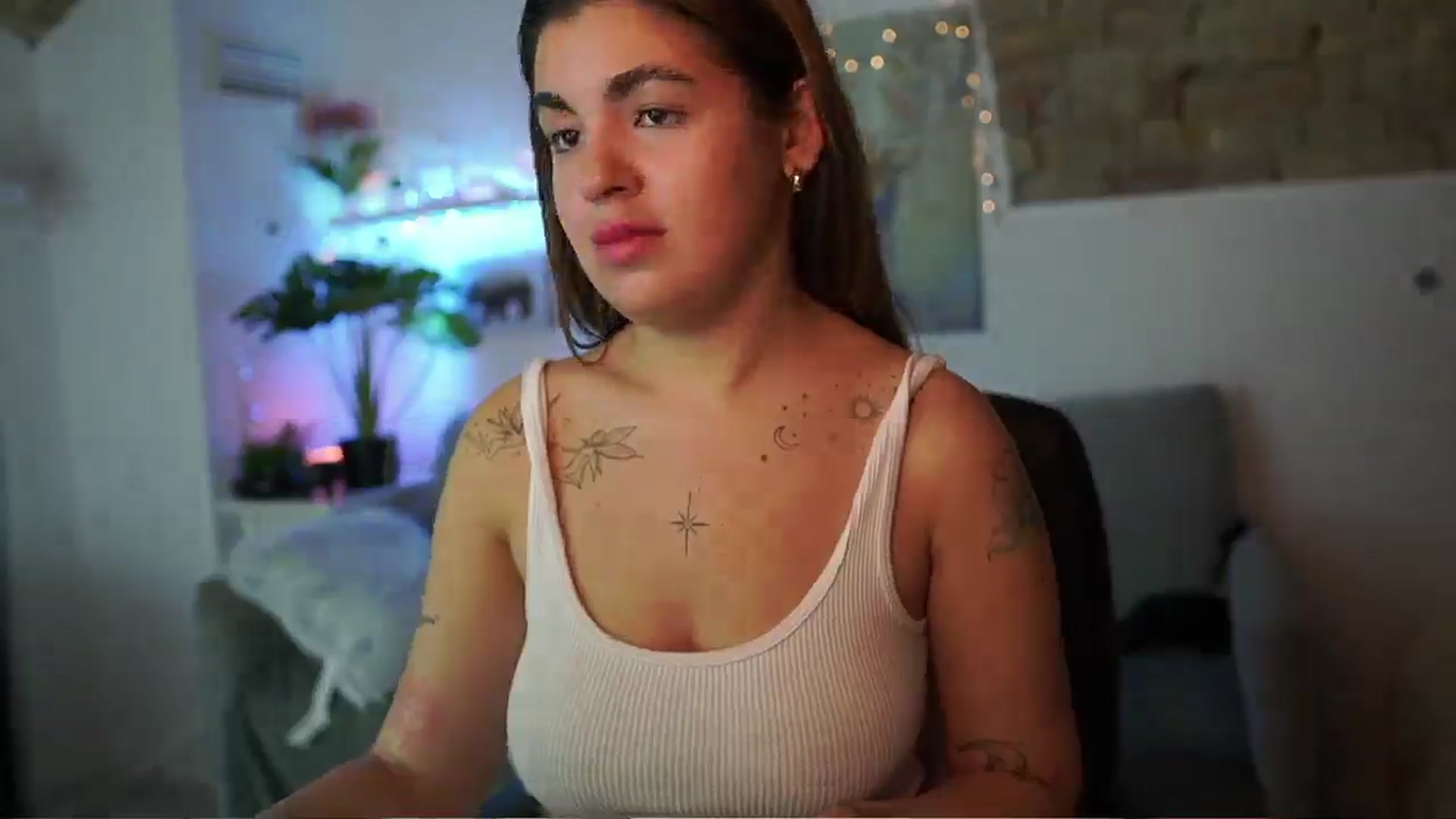 Gallery image thumbnail from PrincessSwan's myfreecams stream on, 01/08/2025, 16:48 image 20 of 20