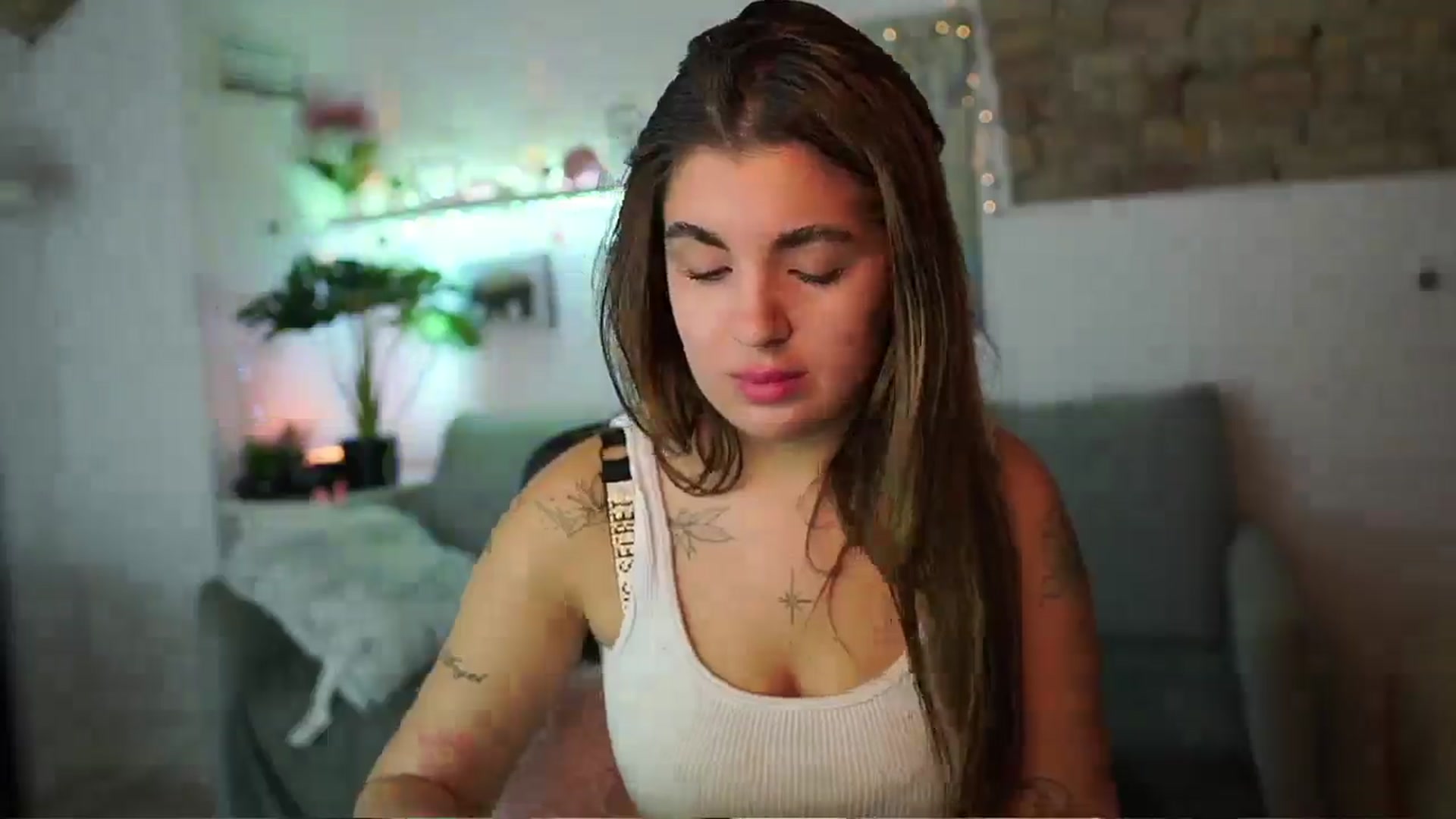 Gallery image thumbnail from PrincessSwan's myfreecams stream on, 01/08/2025, 16:48 image 5 of 20