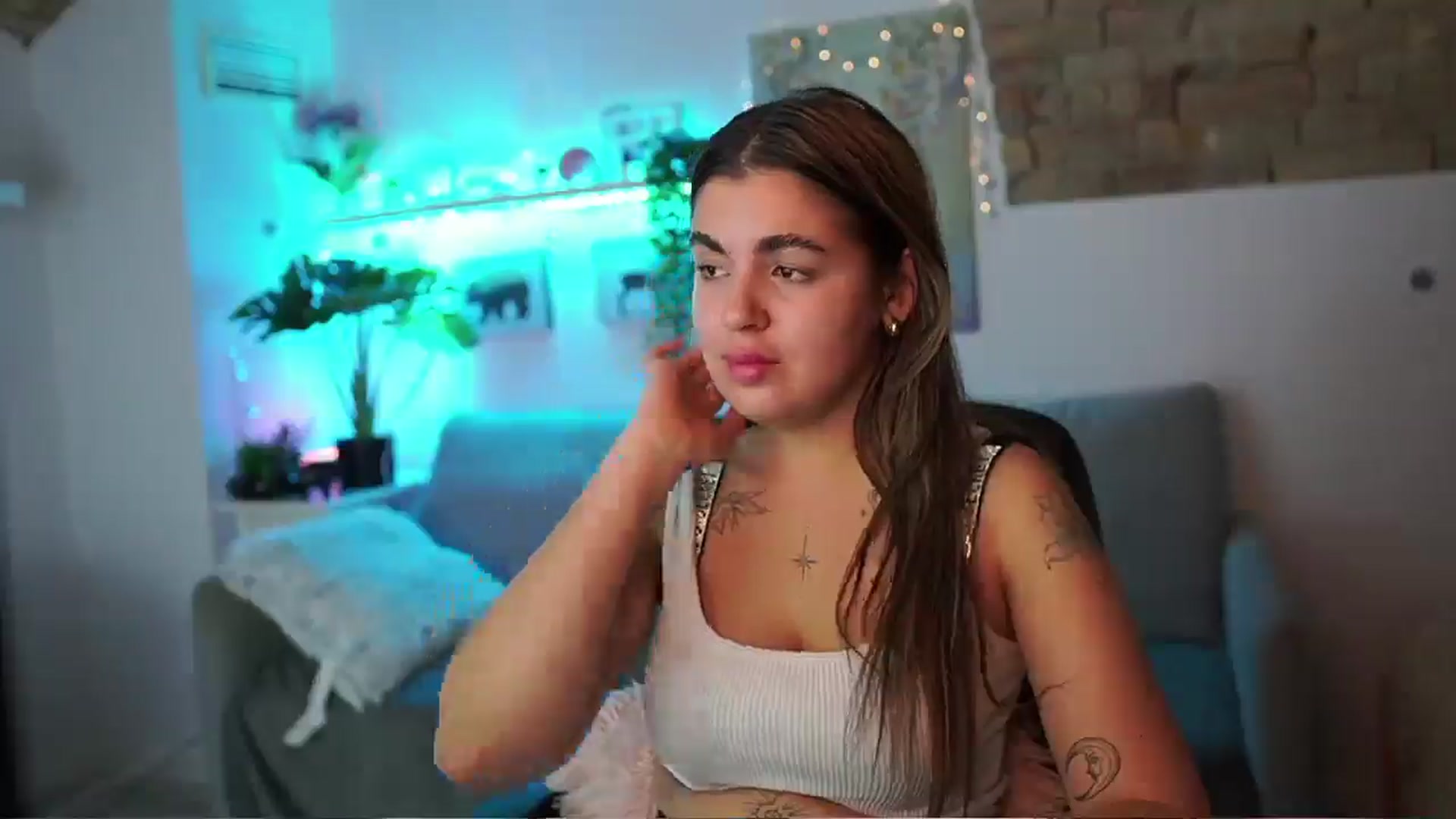Gallery image thumbnail from PrincessSwan's myfreecams stream on, 01/08/2025, 19:40 image 14 of 20