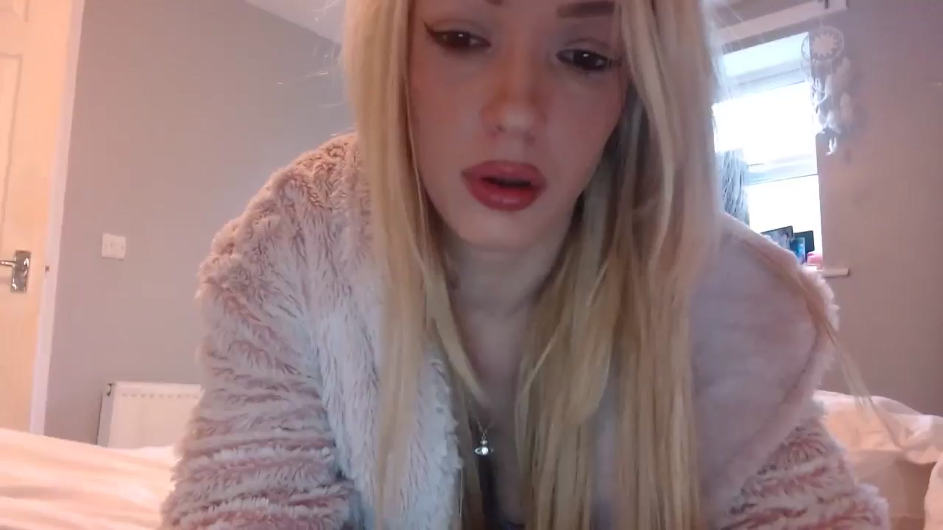 Gallery image thumbnail from PrincessXTC's myfreecams stream on, 12/10/2024, 12:34 image 18 of 20