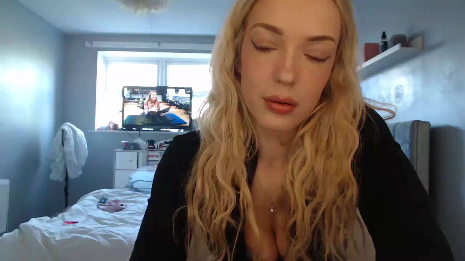 Gallery image thumbnail from PrincessXTC's myfreecams stream on, 01/09/2025, 12:12 image 12 of 20