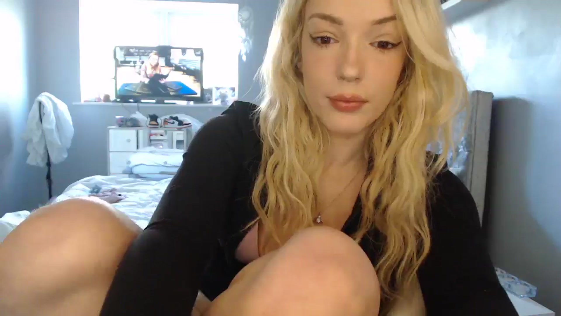 Gallery image thumbnail from PrincessXTC's myfreecams stream on, 01/09/2025, 12:12 image 5 of 20