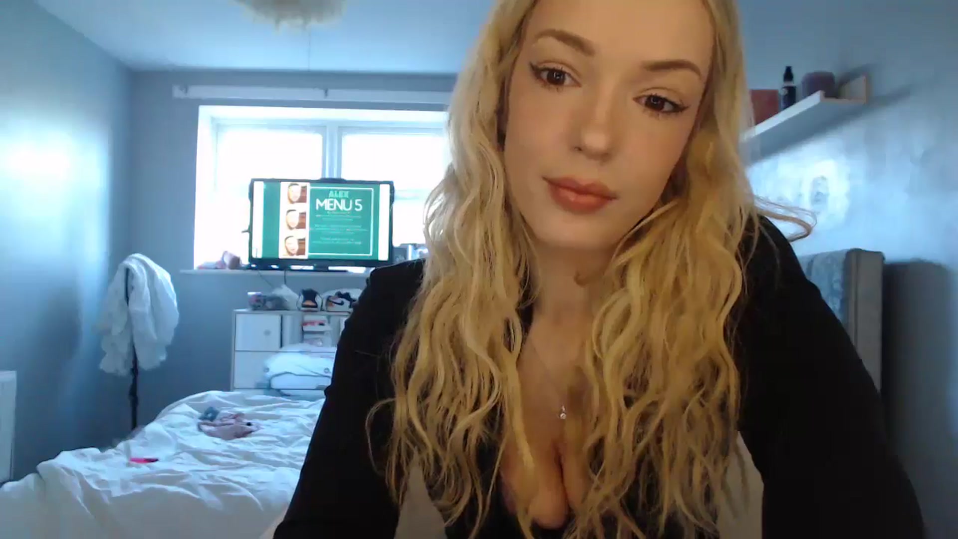 Gallery image thumbnail from PrincessXTC's myfreecams stream on, 01/09/2025, 12:12 image 11 of 20