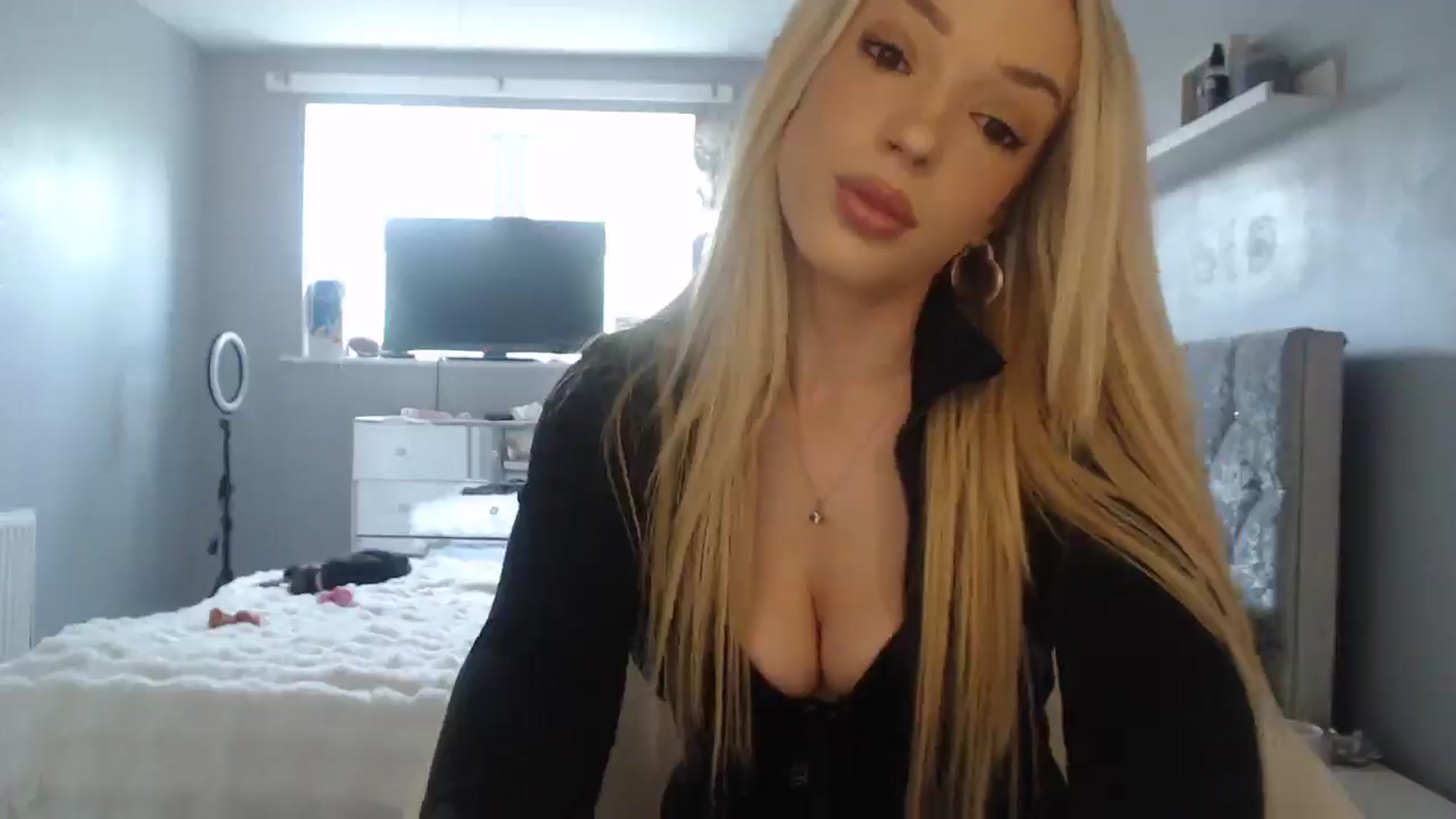 Gallery image thumbnail from PrincessXTC's myfreecams stream on, 01/21/2025, 12:00 image 3 of 20