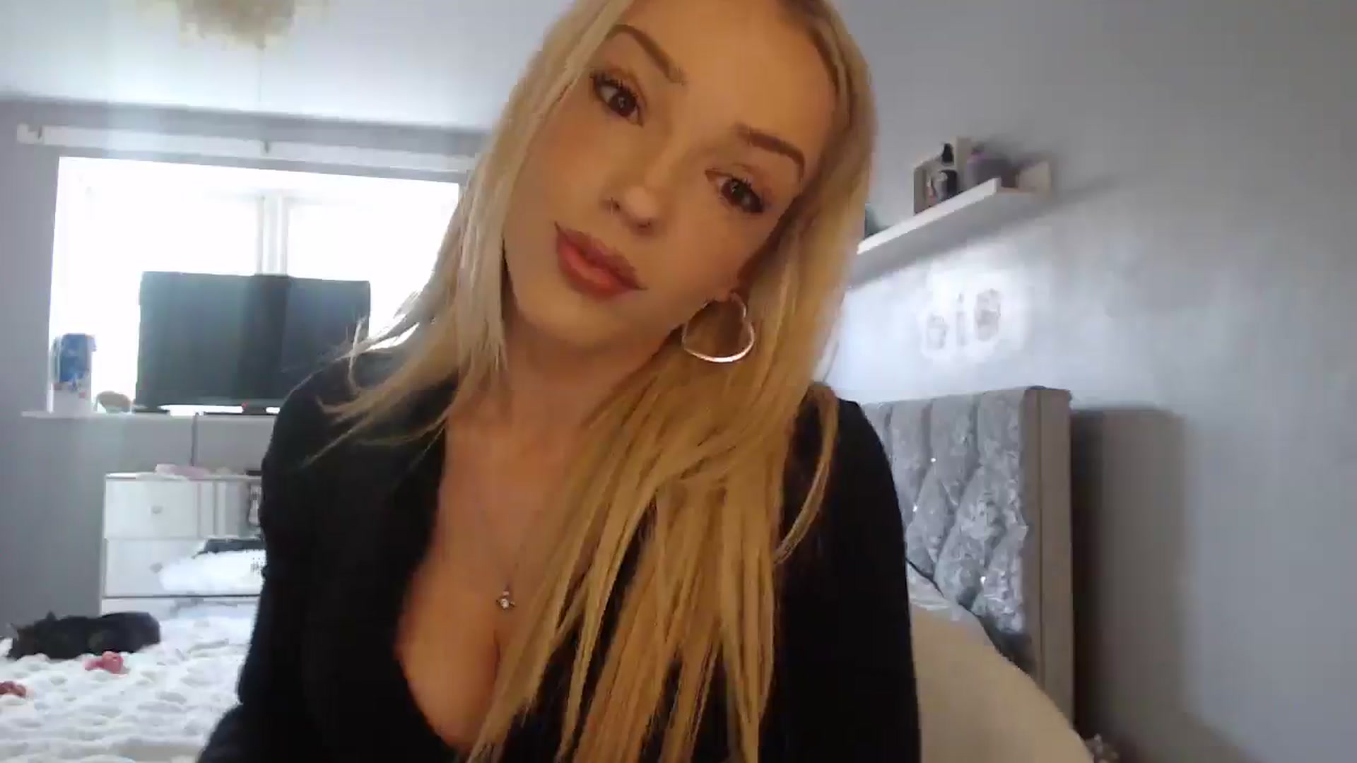 Gallery image thumbnail from PrincessXTC's myfreecams stream on, 01/21/2025, 12:00 image 10 of 20