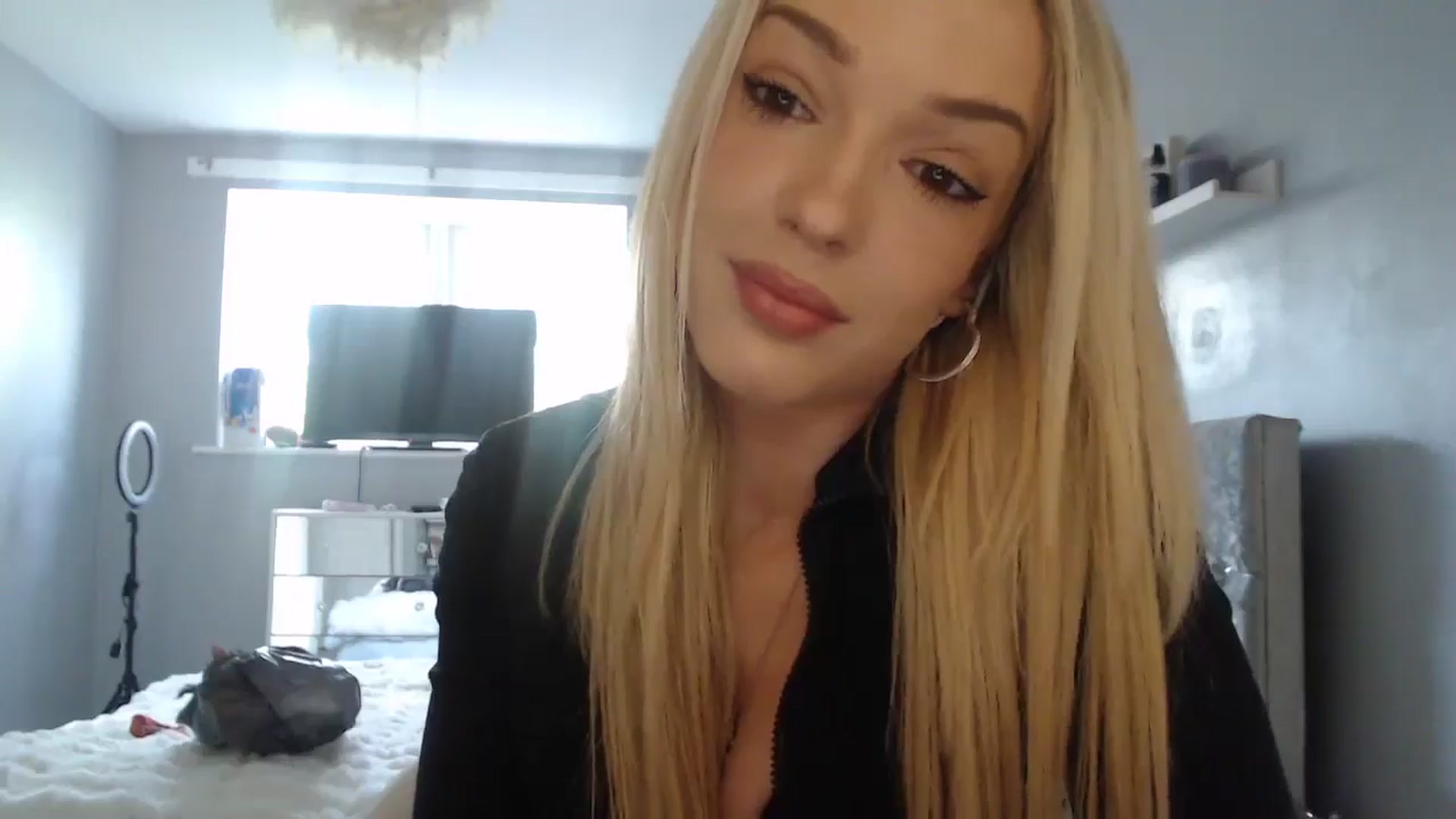 Gallery image thumbnail from PrincessXTC's myfreecams stream on, 01/21/2025, 12:45 image 19 of 20