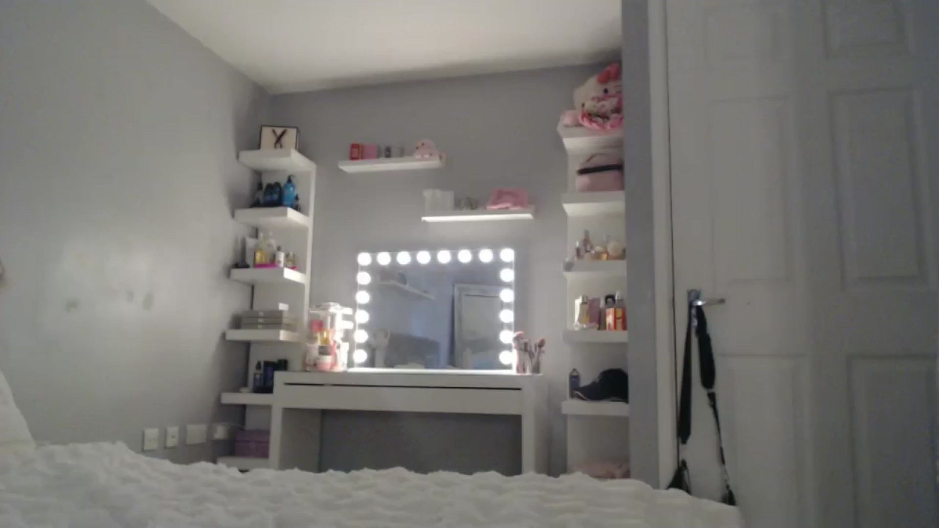 Gallery image thumbnail from PrincessXTC's myfreecams stream on, 03/03/2025, 11:03 image 19 of 20