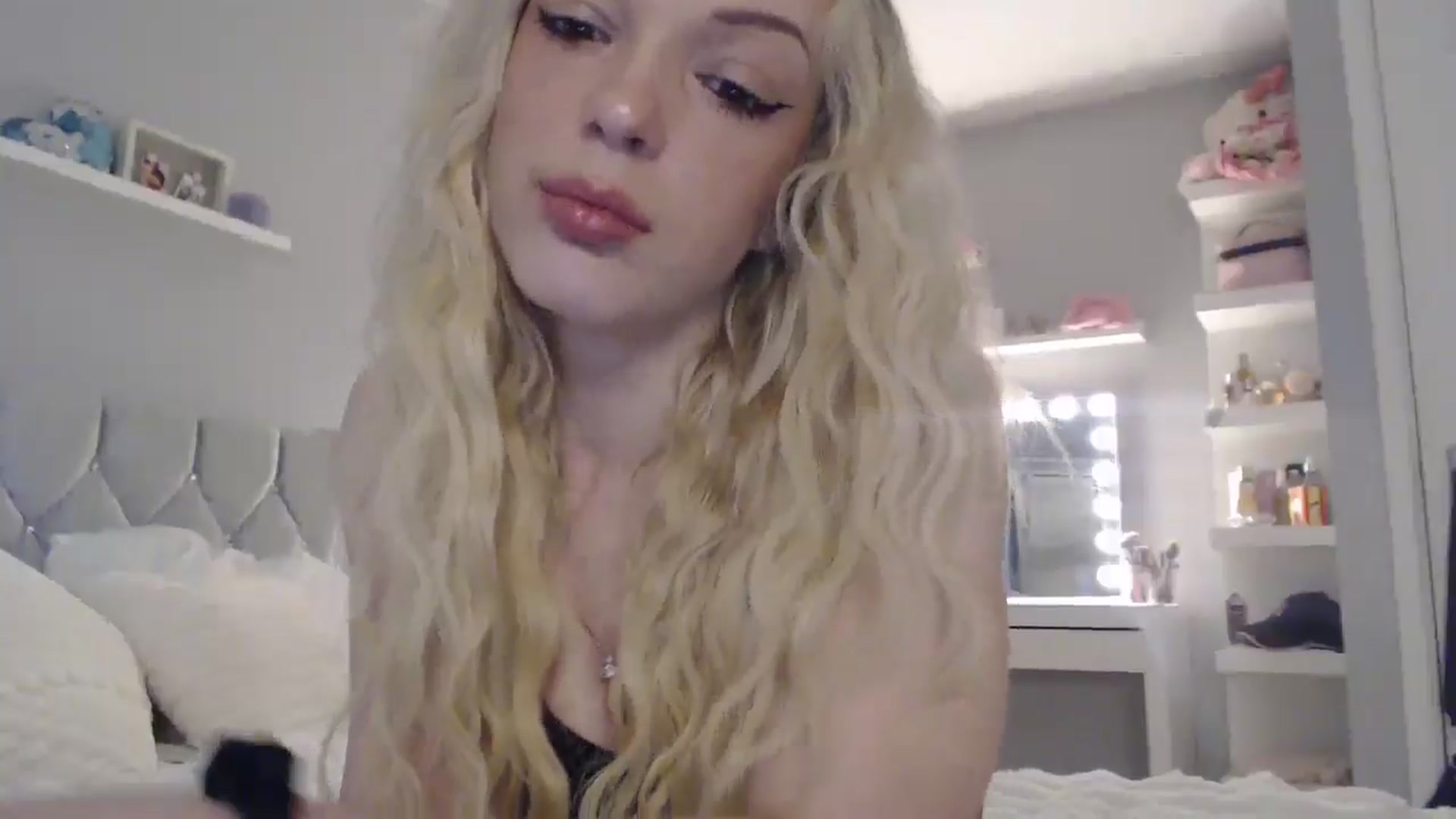 Gallery image thumbnail from PrincessXTC's myfreecams stream on, 03/03/2025, 11:03 image 13 of 20