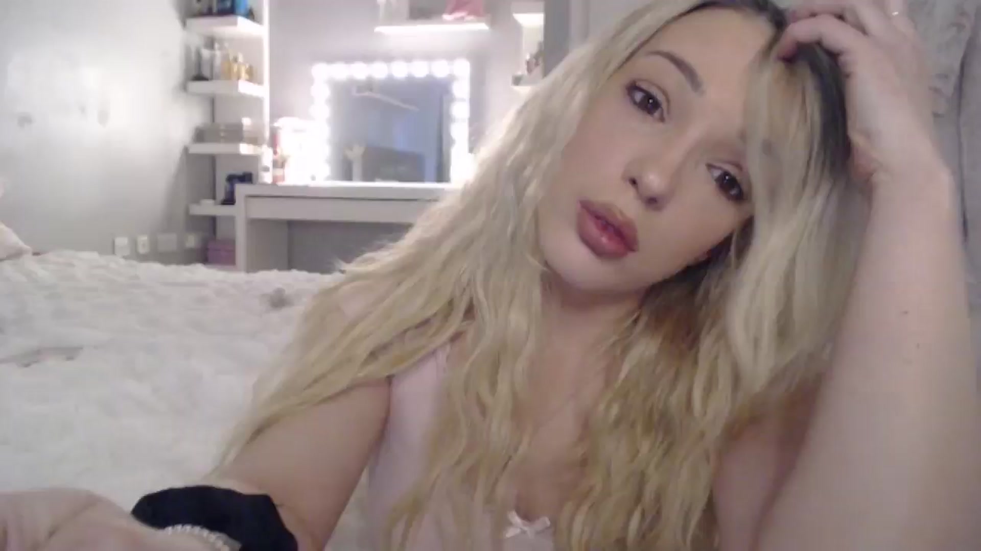 Gallery image thumbnail from PrincessXTC's myfreecams stream on, 03/05/2025, 12:23 image 1 of 20