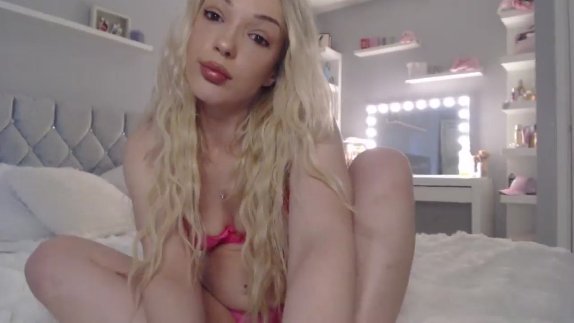 Gallery image thumbnail from PrincessXTC's myfreecams stream on, 03/05/2025, 12:23 image 9 of 20