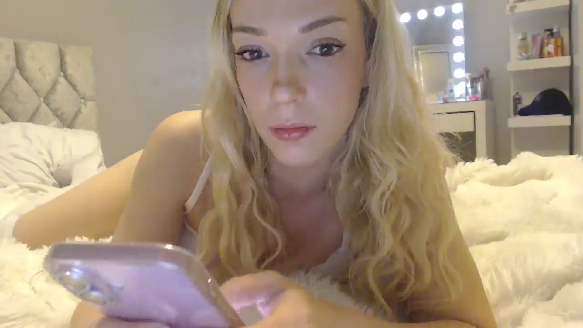 Gallery image thumbnail from PrincessXTC's myfreecams stream on, 03/10/2025, 12:25 image 10 of 20