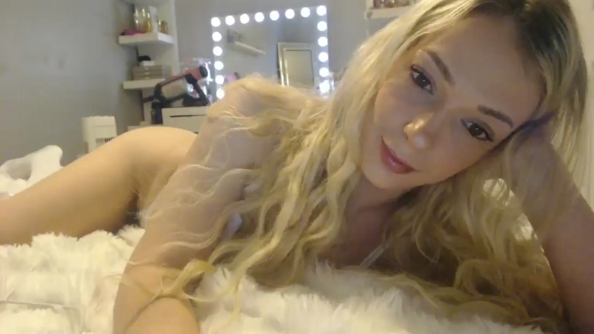 Gallery image thumbnail from PrincessXTC's myfreecams stream on, 03/10/2025, 12:25 image 14 of 20