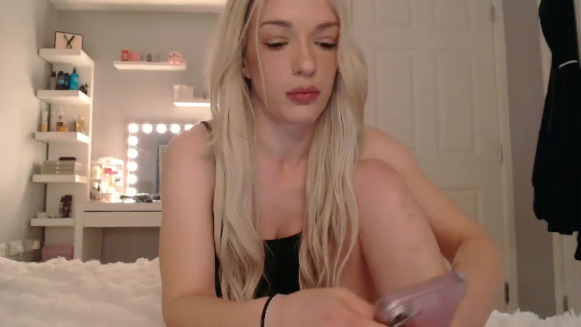 Gallery image thumbnail from PrincessXTC's myfreecams stream on, 04/04/2025, 09:40 image 19 of 20
