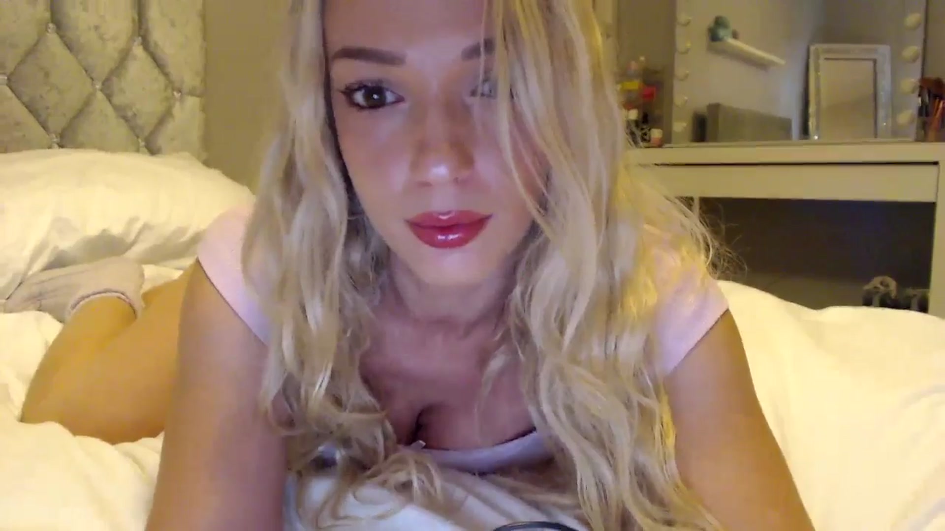 Gallery image thumbnail from PrincessXTC's myfreecams stream on, 09/08/2025, 12:14 image 6 of 20