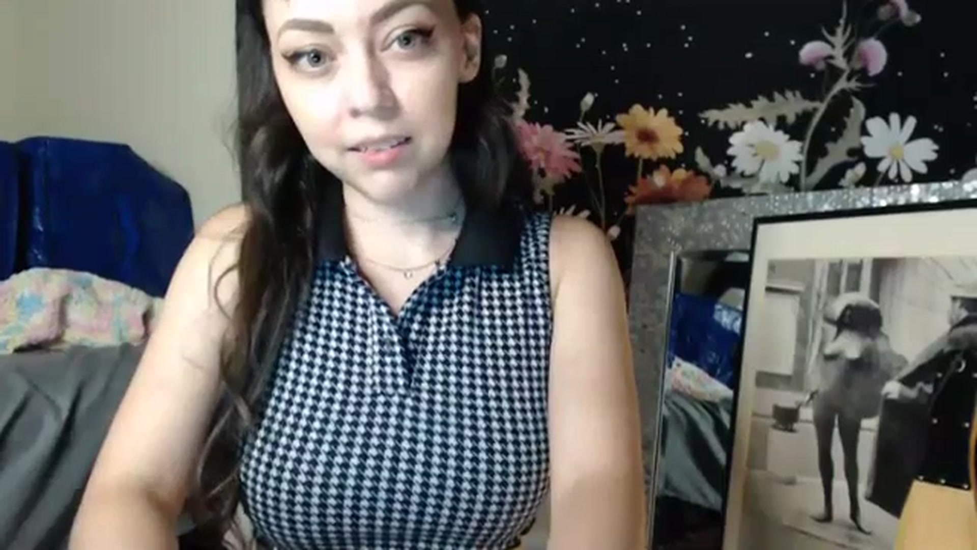 Gallery image thumbnail from PrincessZoe's myfreecams stream on, 07/16/2023, 05:07 image 5 of 20