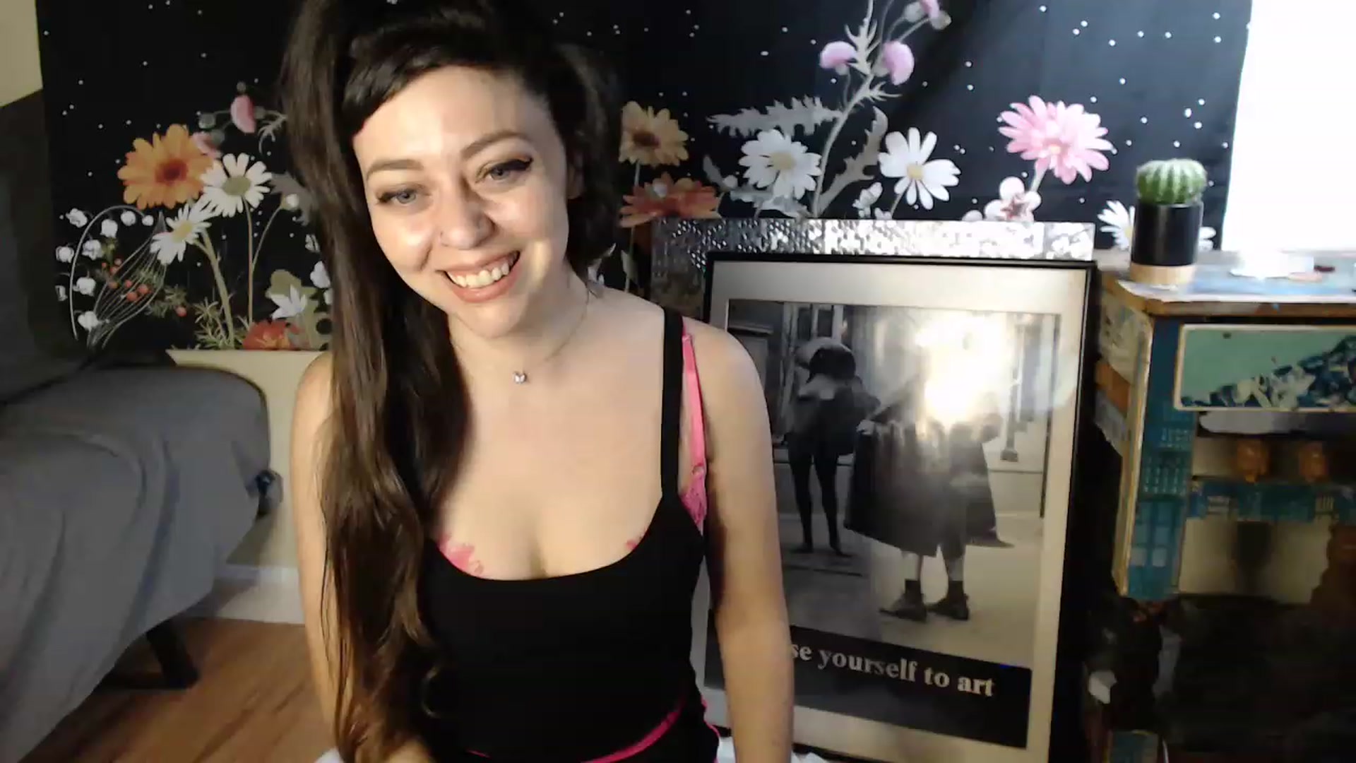 Gallery image thumbnail from PrincessZoe's myfreecams stream on, 07/18/2023, 05:51 image 7 of 20