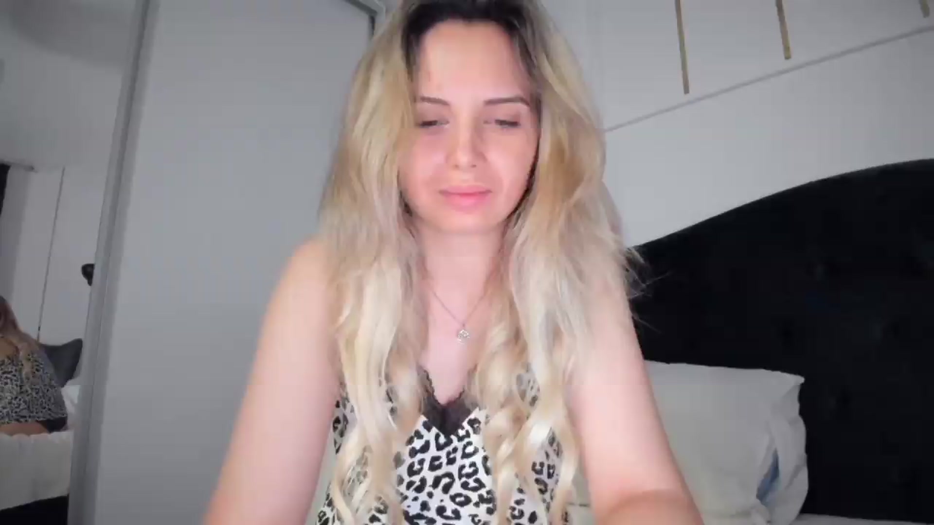 Gallery image thumbnail from Princess_Deea's myfreecams stream on, 06/19/2026, 20:37 image 3 of 20