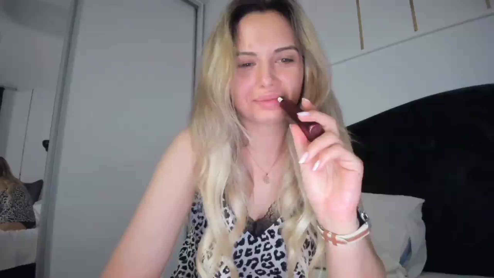 Gallery image thumbnail from Princess_Deea's myfreecams stream on, 06/19/2026, 20:37 image 7 of 20