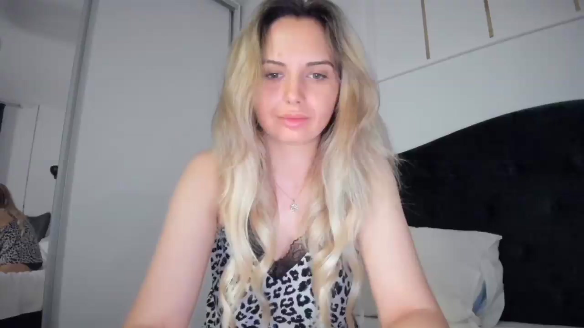Gallery image thumbnail from Princess_Deea's myfreecams stream on, 06/19/2026, 20:37 image 4 of 20