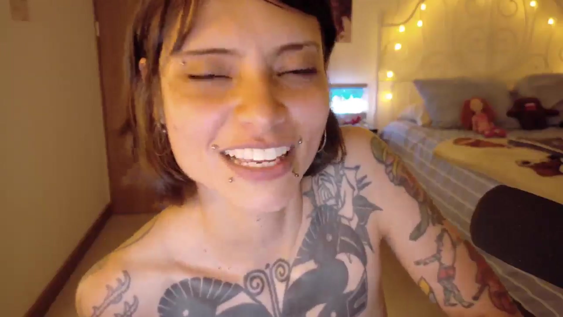 Gallery image thumbnail from Princess_garu's myfreecams stream on, 12/25/2025, 05:21 image 19 of 20