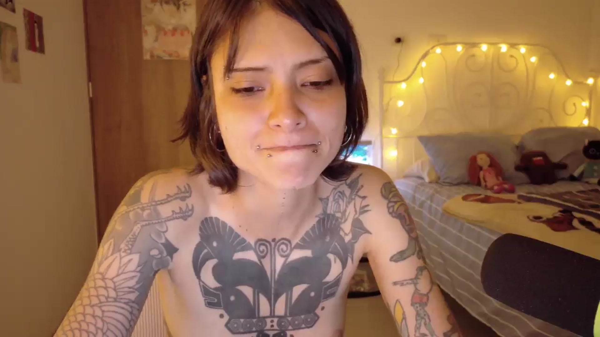 Gallery image thumbnail from Princess_garu's myfreecams stream on, 12/25/2025, 05:21 image 14 of 20