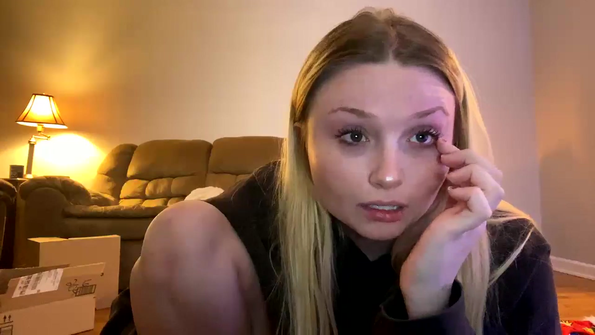 Gallery image thumbnail from Princesshann1's myfreecams stream on, 12/23/2024, 24:46 image 8 of 20