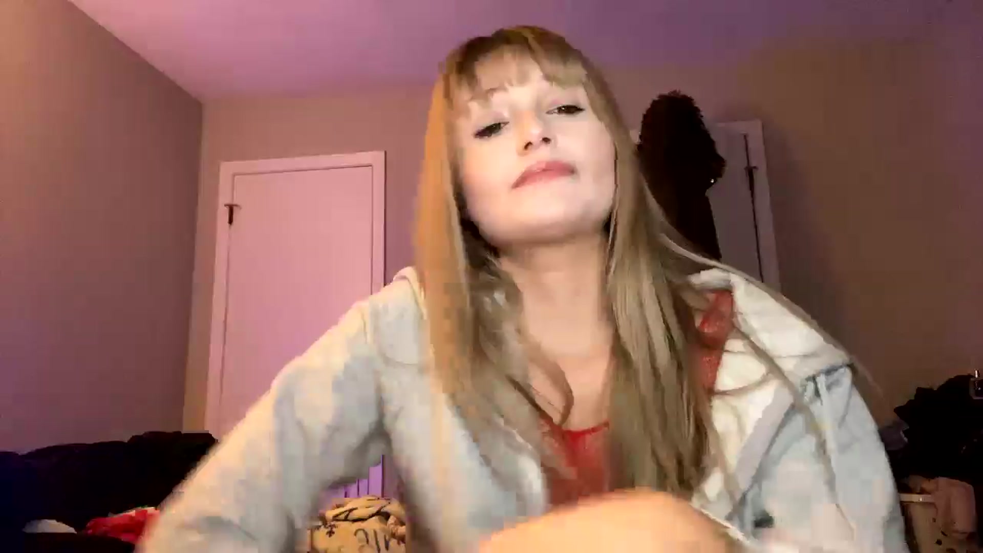Gallery image thumbnail from Princesshann1's myfreecams stream on, 01/02/2025, 09:45 image 13 of 20