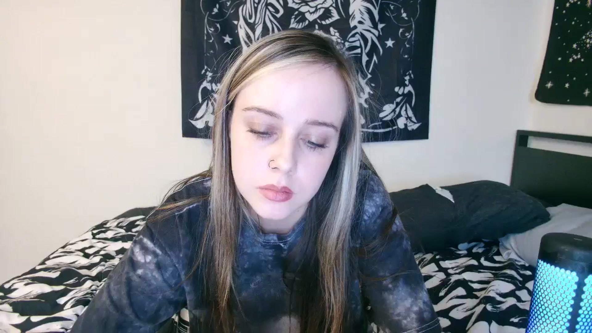 Gallery image thumbnail from Princesslunar's myfreecams stream on, 06/03/2025, 08:35 image 20 of 20