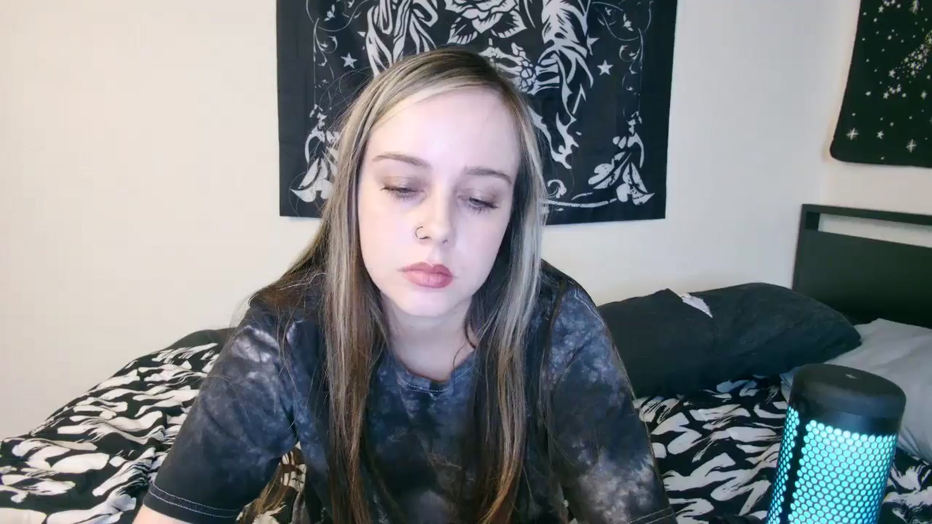 Gallery image thumbnail from Princesslunar's myfreecams stream on, 06/03/2025, 08:35 image 6 of 20