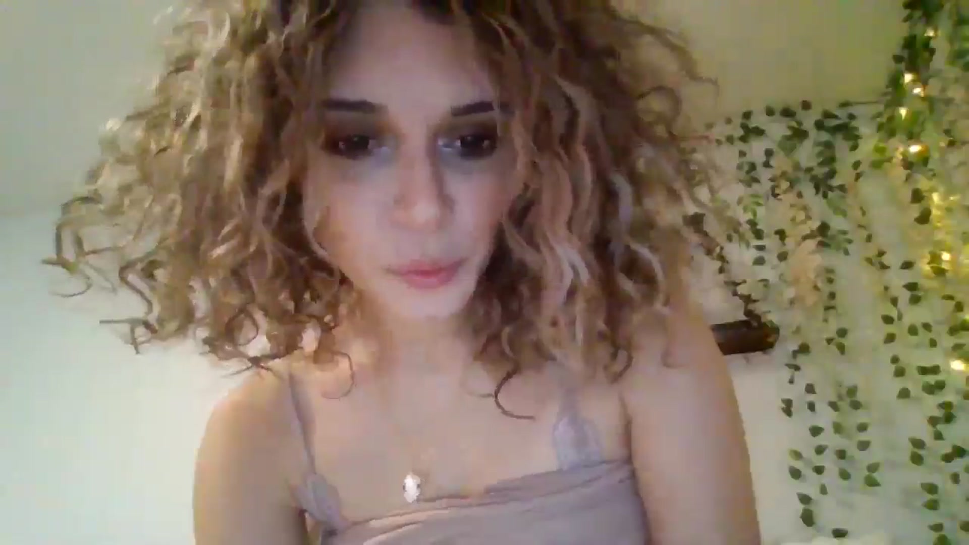 Gallery image thumbnail from Princessryry9's myfreecams stream on, 02/21/2025, 09:33 image 2 of 20