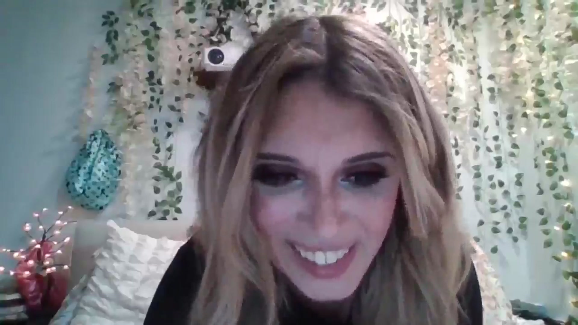 Gallery image thumbnail from Princessryry9's myfreecams stream on, 05/30/2025, 09:49 image 9 of 20
