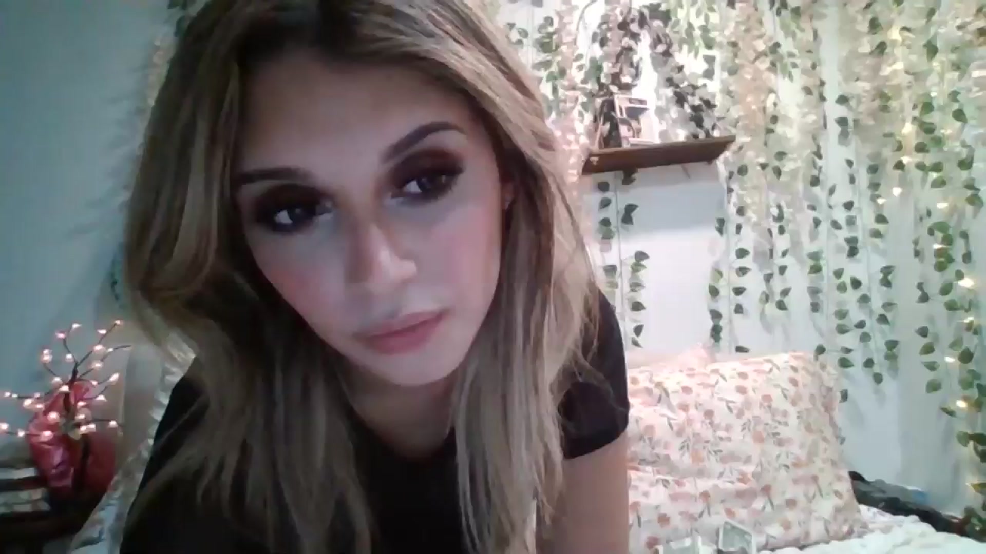 Gallery image thumbnail from Princessryry9's myfreecams stream on, 05/30/2025, 09:49 image 1 of 20