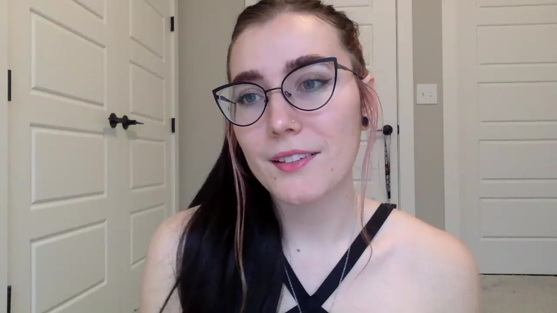 Gallery image thumbnail from Princesss25's myfreecams stream on, 01/31/2023, 14:54 image 4 of 20
