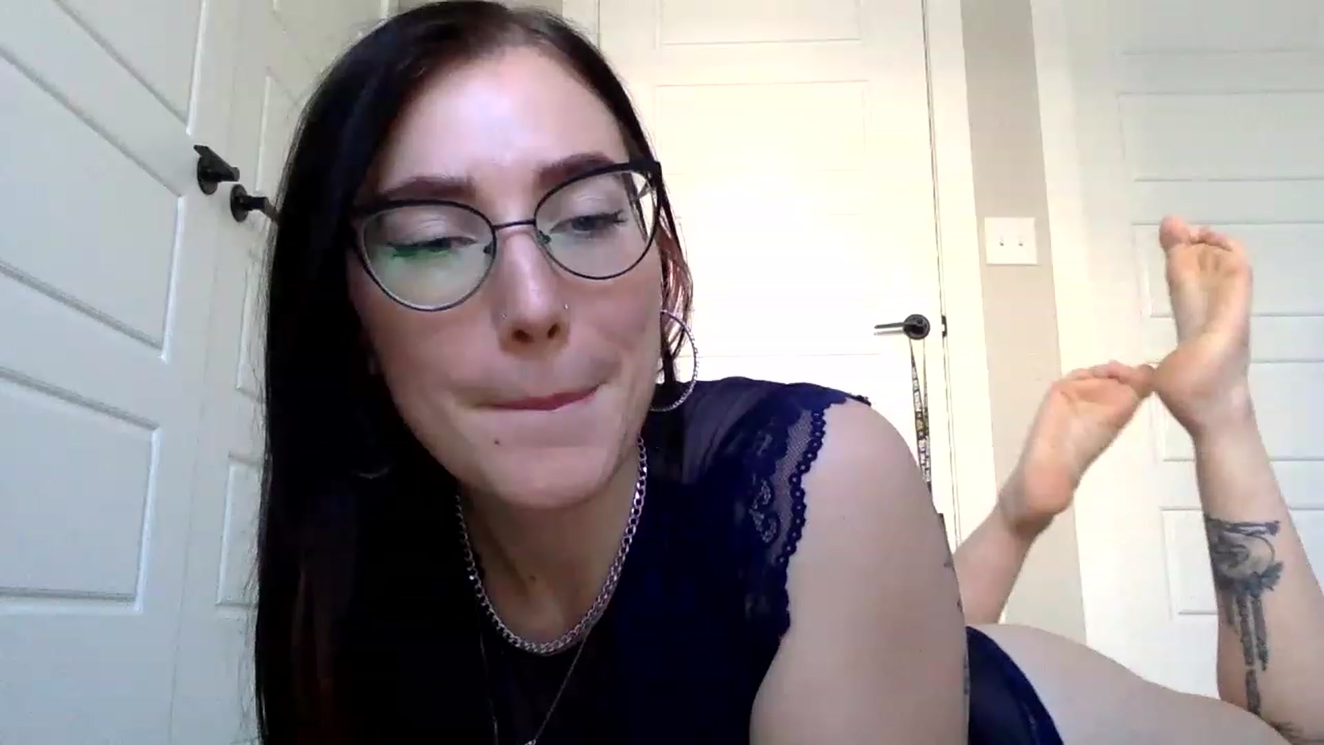 Gallery image thumbnail from Princesss25's myfreecams stream on, 02/03/2023, 16:51 image 6 of 20