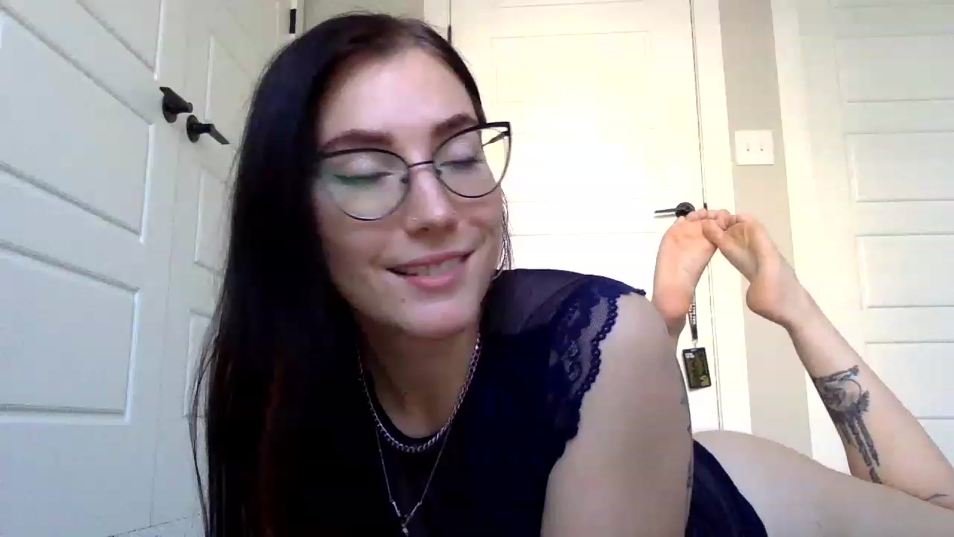 Gallery image thumbnail from Princesss25's myfreecams stream on, 02/03/2023, 16:51 image 17 of 20