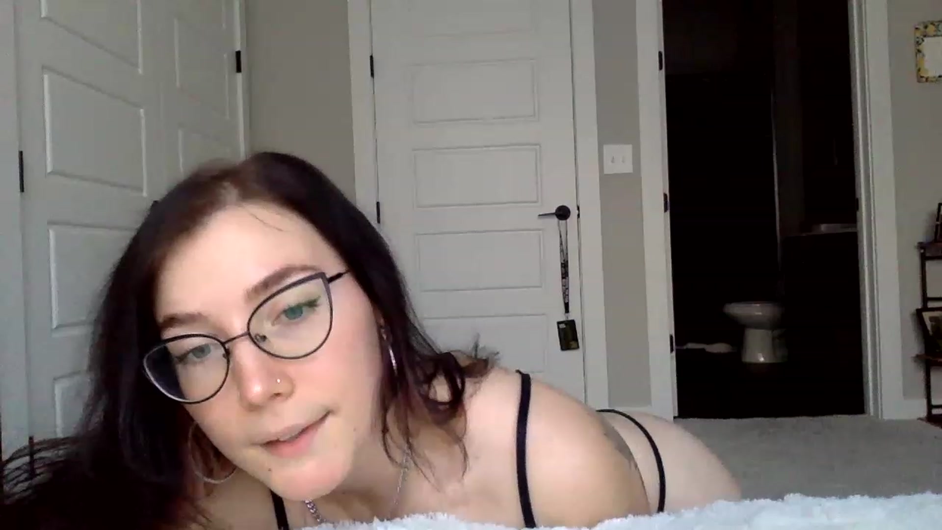 Gallery image thumbnail from Princesss25's myfreecams stream on, 02/06/2023, 15:51 image 10 of 20