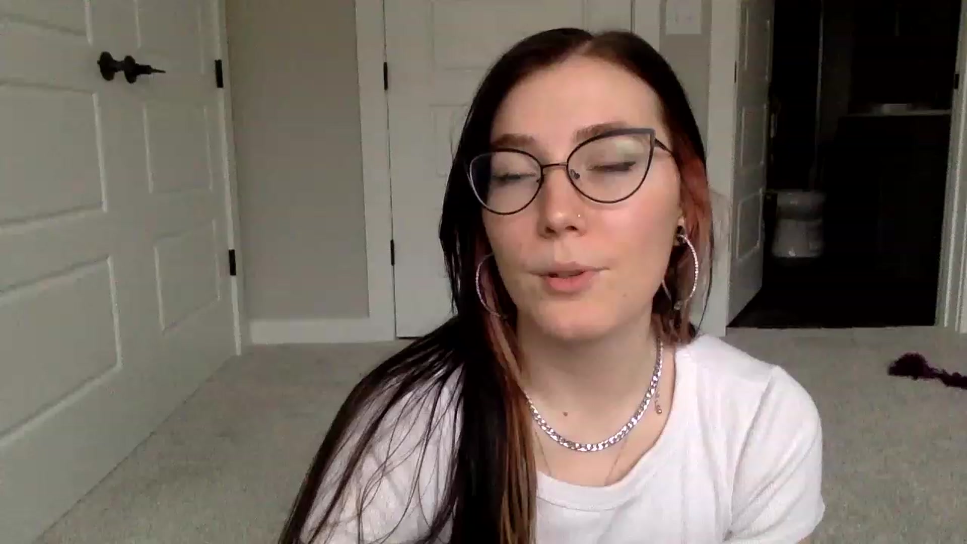 Gallery image thumbnail from Princesss25's myfreecams stream on, 02/09/2023, 15:23 image 6 of 20